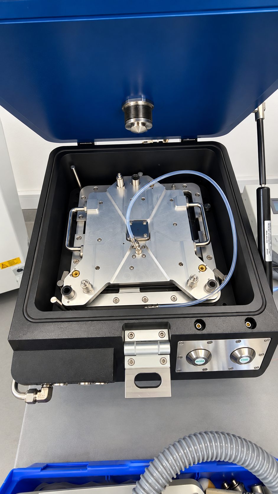 MBraun UV-Press – Ansicht 2